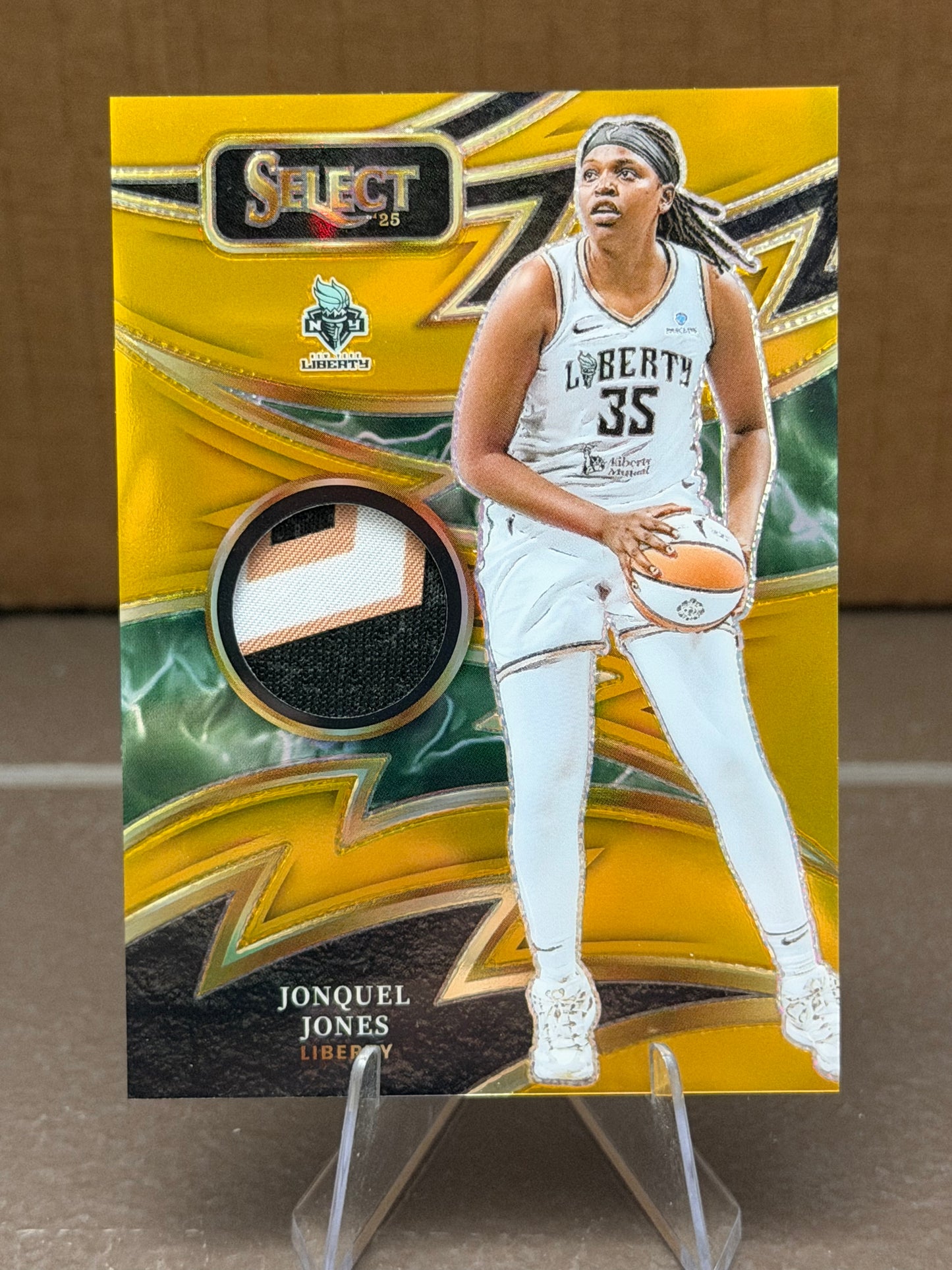 Jonquel Jones - 2025 Select WNBA - Gold Sparks /10 - 3 Color
